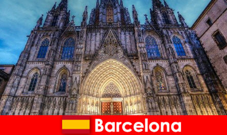 バルセロナは何千年も前の文化の証言ですべてのゲストを鼓舞します