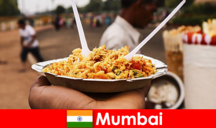 ムンバイは、その露天商や食品の種類のために観光客に知られている場所です