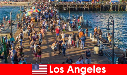 ロサンゼルスのトップボートツアーや乗り物のためのプロの観光ガイド