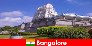 バンガロールの神秘的で壮大な寺院の複合体