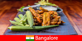 インドのバンガロールは、地元の料理やショッピング体験から旅行者の料理を提供しています