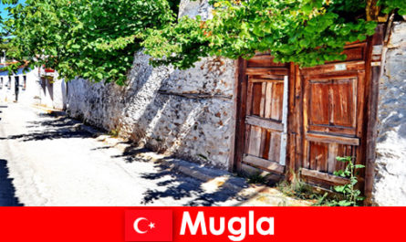 美しい村や親切な地元の人々はムグラトルコへの観光客を歓迎します
