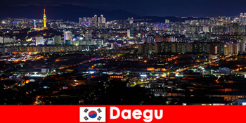 韓国の大邱は、旅行する学生のための教育旅行としての技術のメガシティ