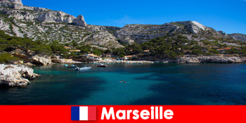 特別な夏休みのためのマルセイユフランスの太陽と海