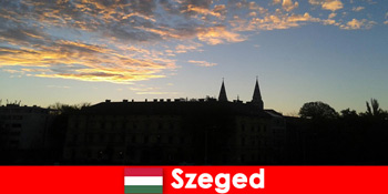 観光客のためのセゲドハンガリーの都市の歴史への深い洞察
