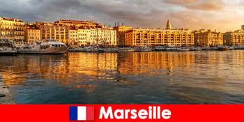 マルセイユフランスへの旅行は早めにホテルや宿泊施設を予約する