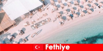 フェティエのユニークなビーチは、トルコでの休暇に最適です。